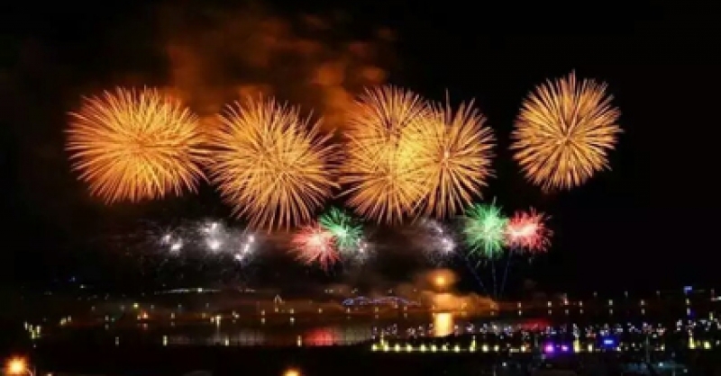 新區元宵節焰火晚會在城市陽臺璀璨上演